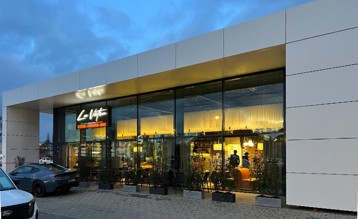 La Vetra Mülheim / Almanya